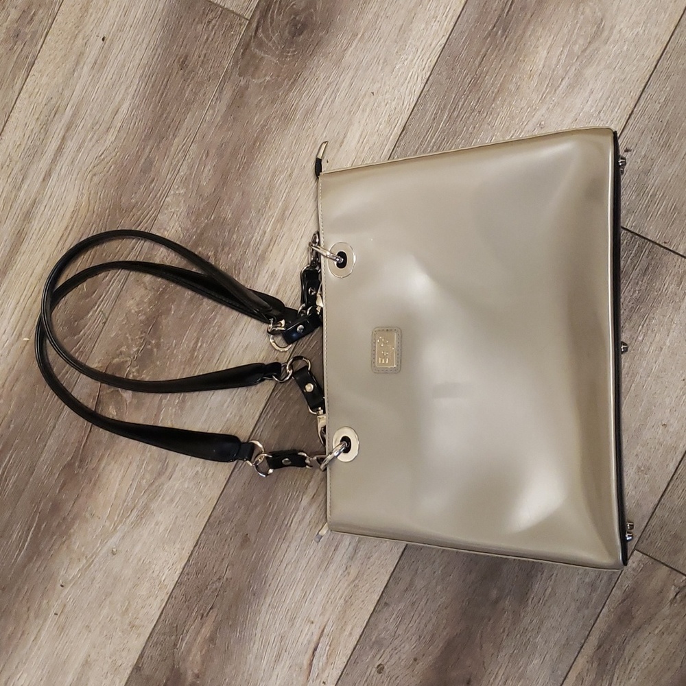 Beijo Womens Handbag Purse with Accessories Platinum Silver with Black Handles